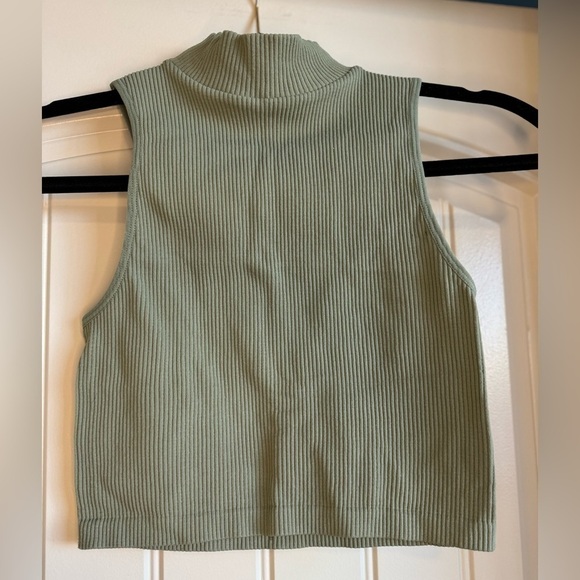 Zara Green Ribbed Stretch Tank - Picture 1 of 3
